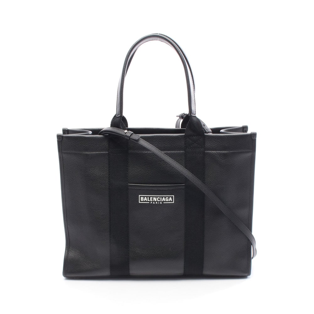 Balenciaga Hardware Tote 2Way Bag Black: Authenticated genuine Balenciaga Hardware Tote 2WAY handbag in black leather, model 671400. Includes shoulder strap. Approx. H26 x W34 top/35 base x D12 cm, strap 108-128 cm, handle 41 cm.
