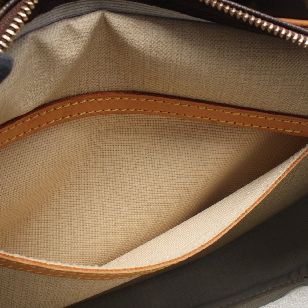 Louis Vuitton Reporter PM Monogram Bag - 6