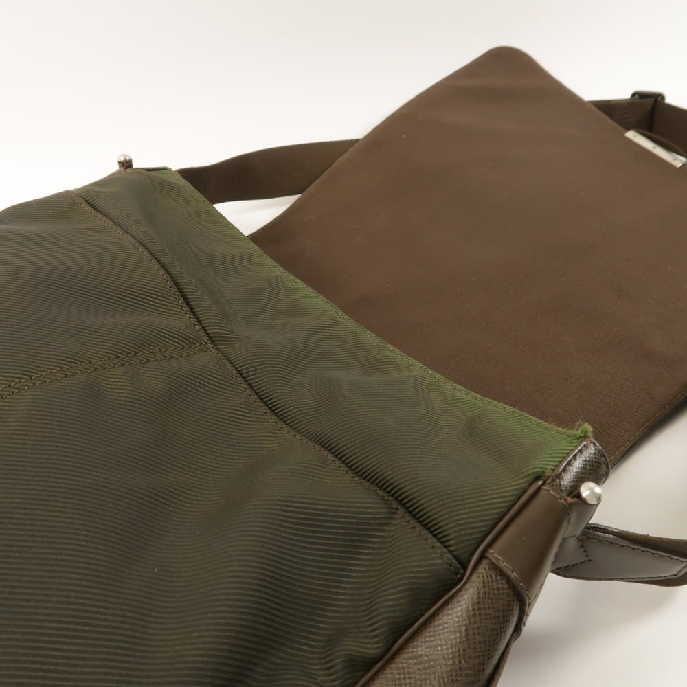 Louis Vuitton Viktor Messenger Brown - 13