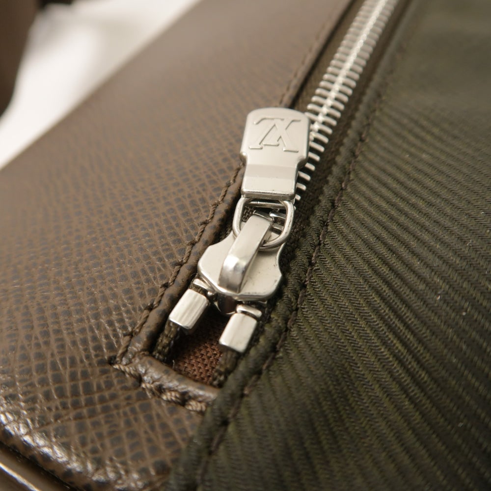 Louis Vuitton Viktor Messenger Brown - 16