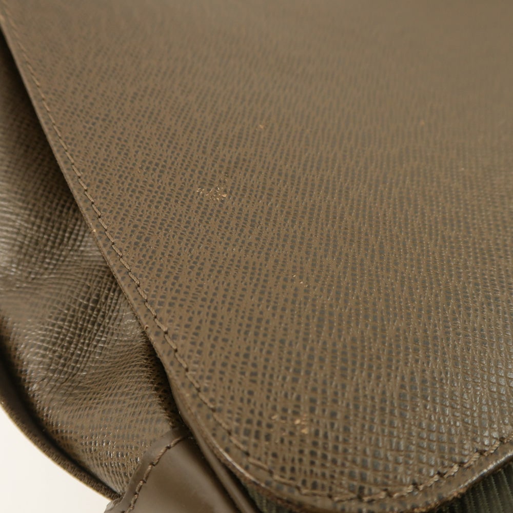 Louis Vuitton Viktor Messenger Brown - 18