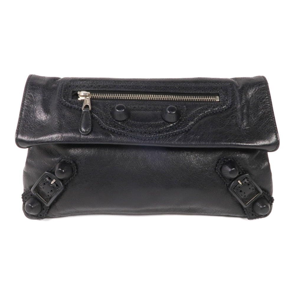 Balenciaga Giant Envelope Clutch Black: Authentic and authenticated Balenciaga Giant Envelope clutch in black calfskin. Product no. 204543.1000.467891. Approx. 31W x 19H cm. No accessories listed.