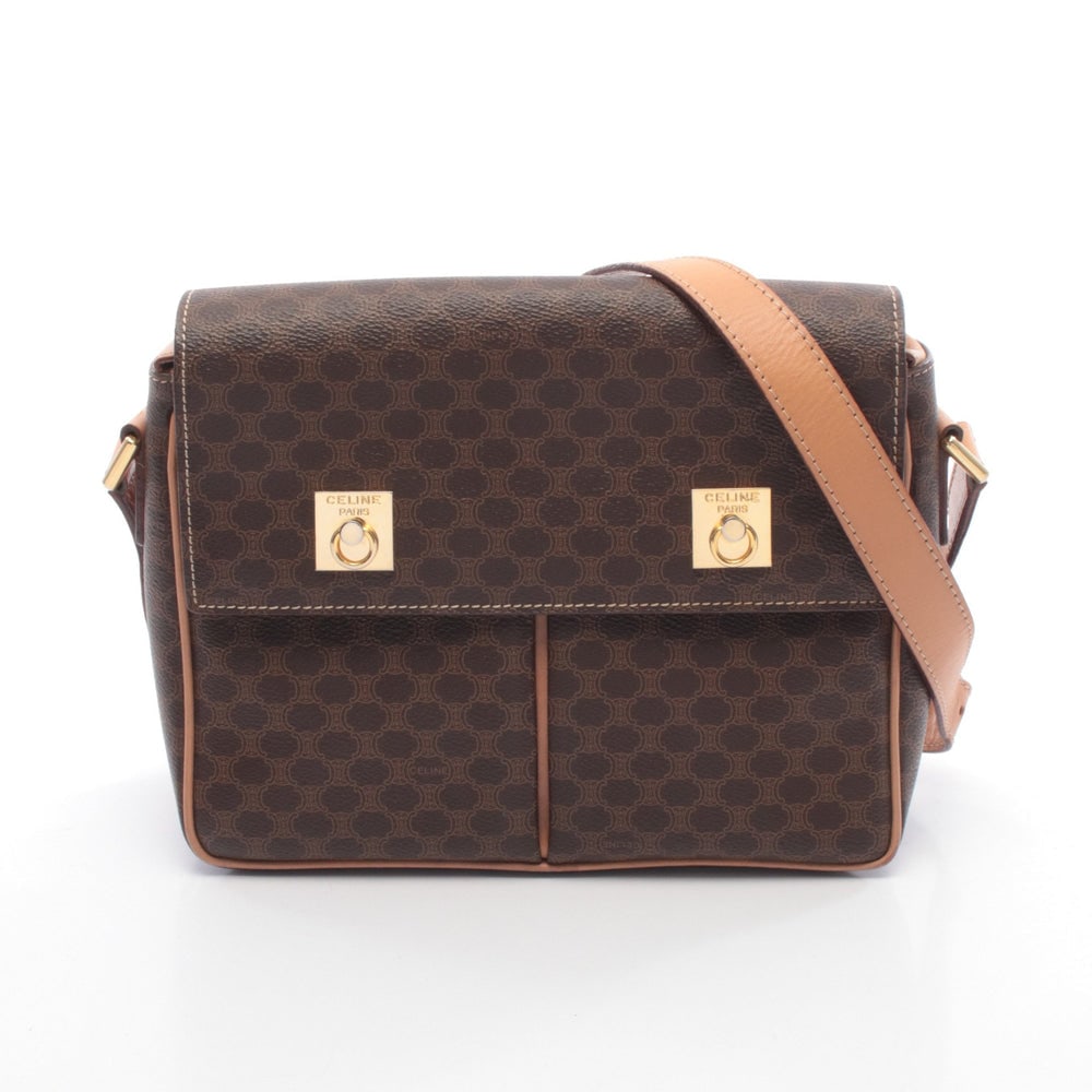 Celine Macadam Shoulder Bag Brown: Authentic and authenticated Celine Macadam shoulder bag in dark brown and brown PVC leather. Approx. 20H x 23.5/24W x 7.5D cm with 117 cm strap.