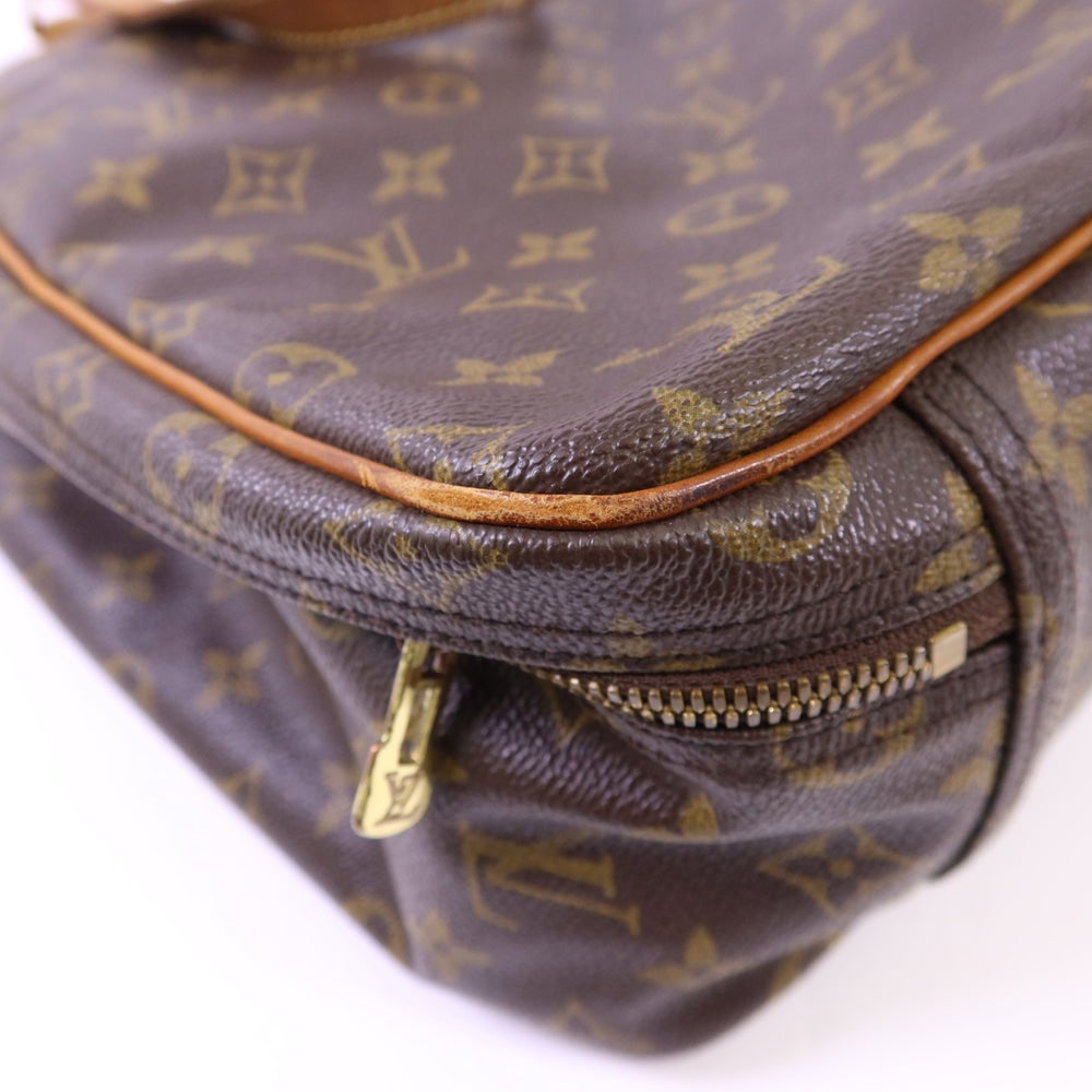Louis Vuitton Excursion Shoe Case - 13