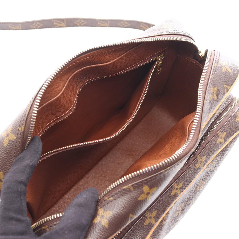 Louis Vuitton Nil Monogram Shoulder Bag - 3
