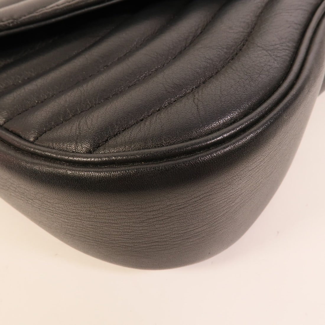 Louis Vuitton New Wave MM - 10