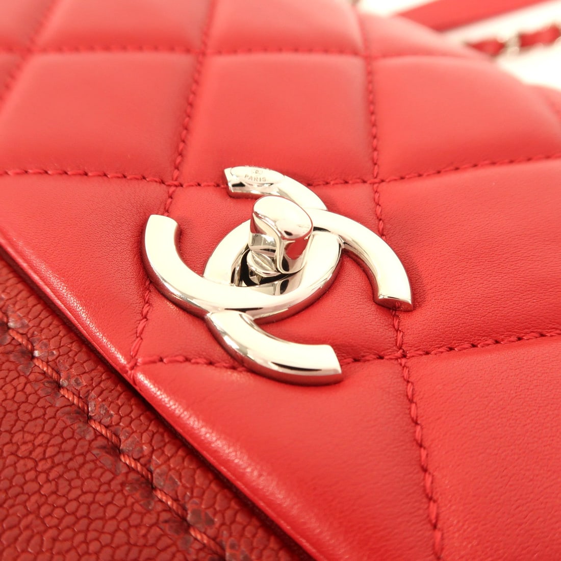 Chanel Chain Shoulder Bag Red - 10