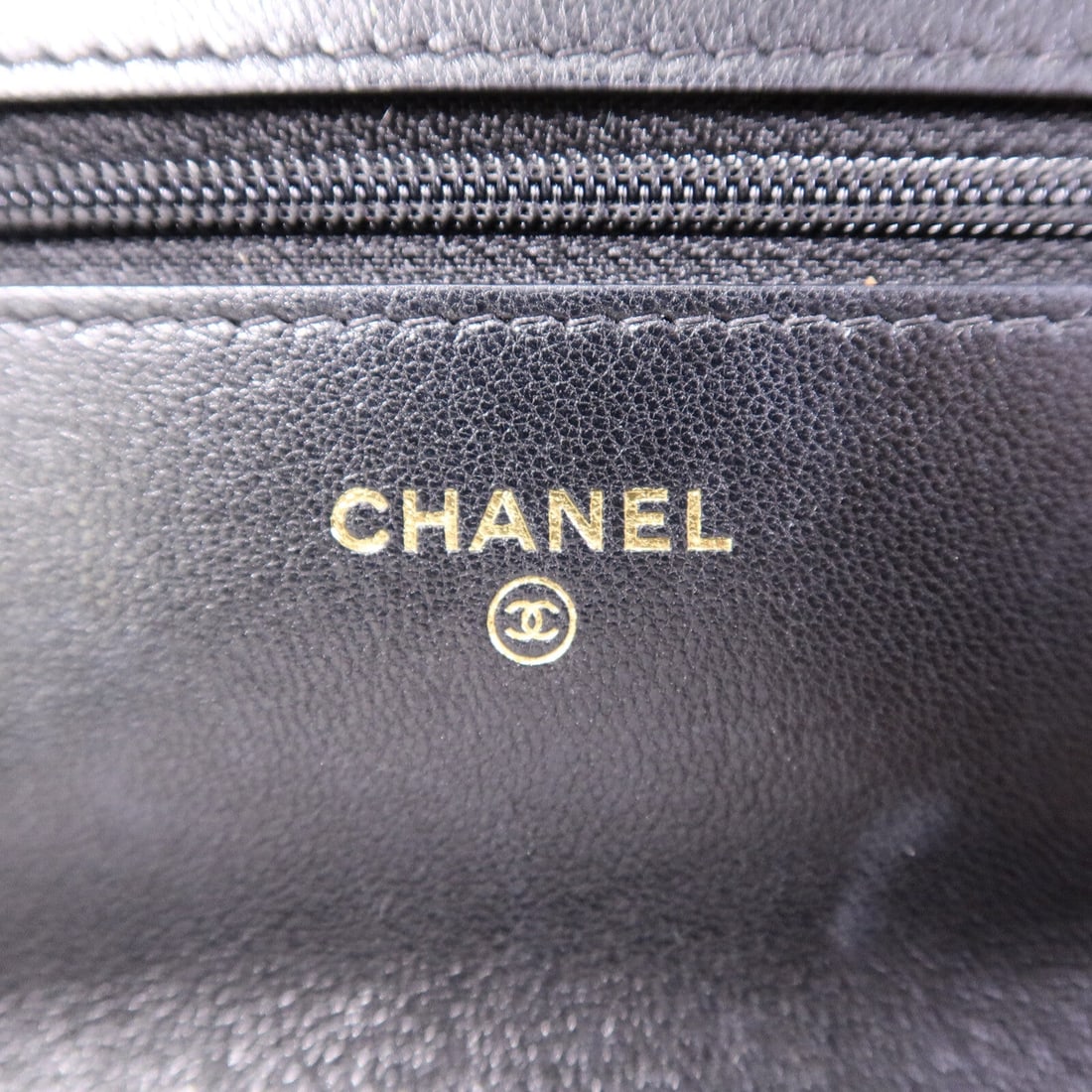 Chanel 19 WOC Black - 6