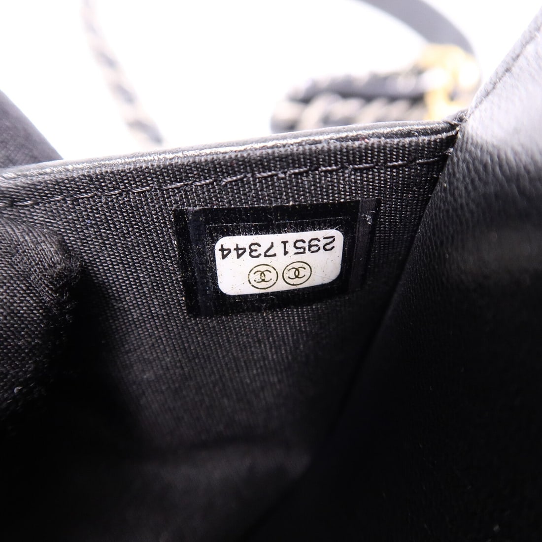 Chanel 19 WOC Black - 8