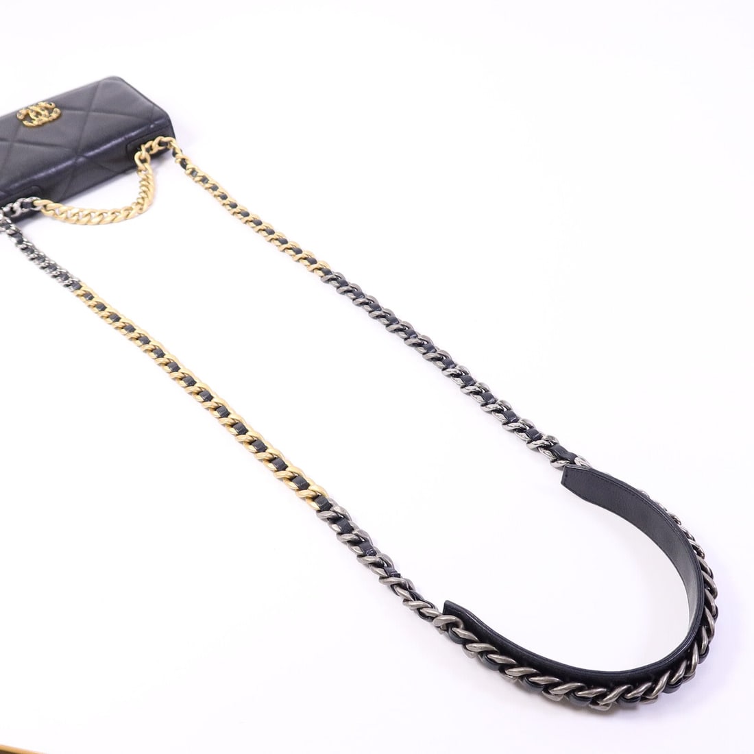 Chanel 19 WOC Black - 9