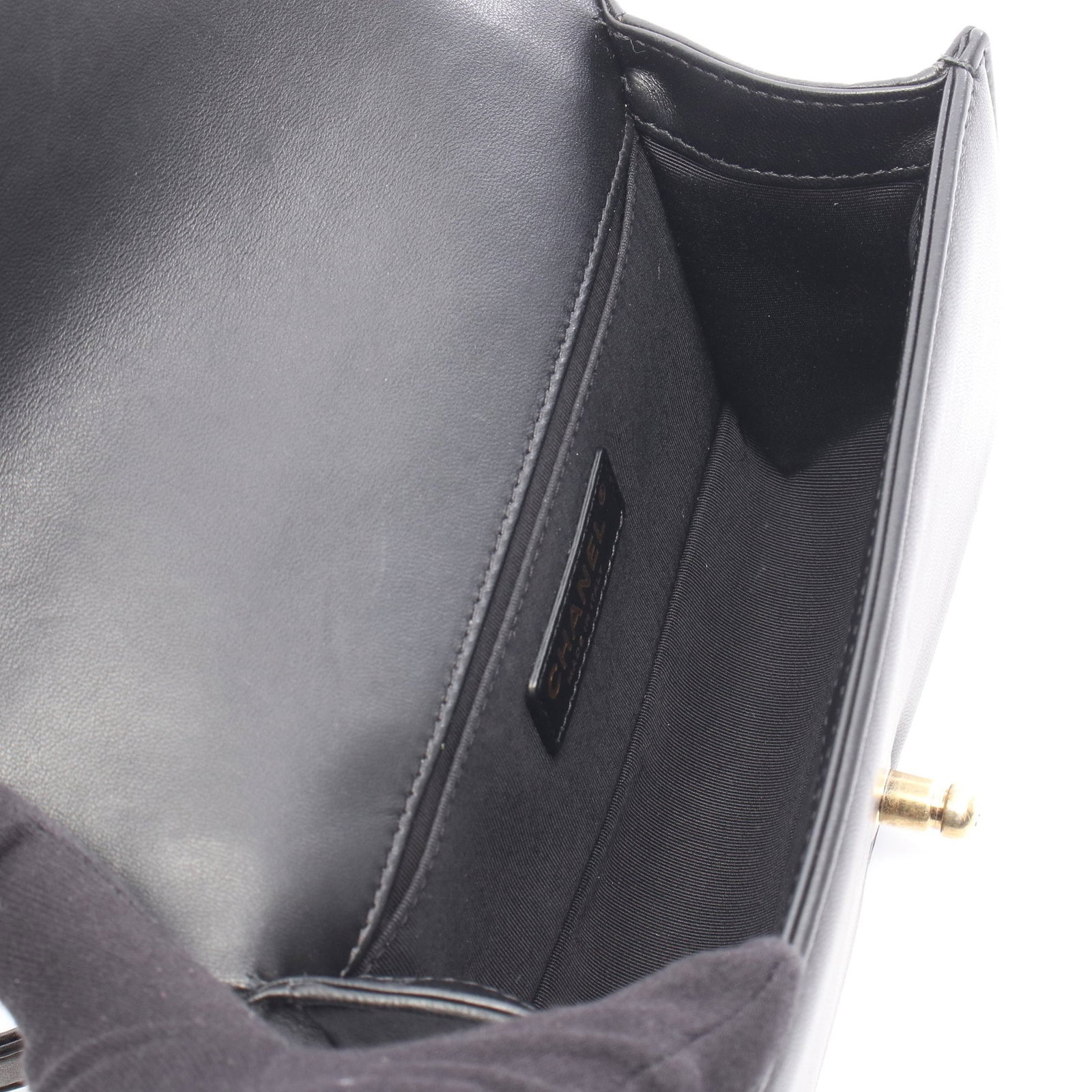 Chanel Boy Small Black - 3