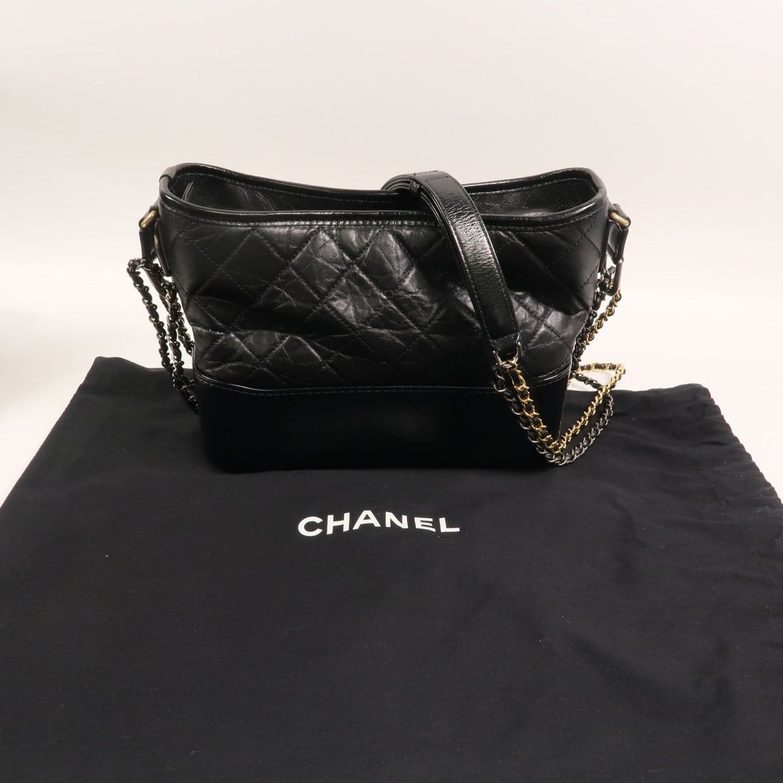 Chanel Gabrielle Medium Black - 10
