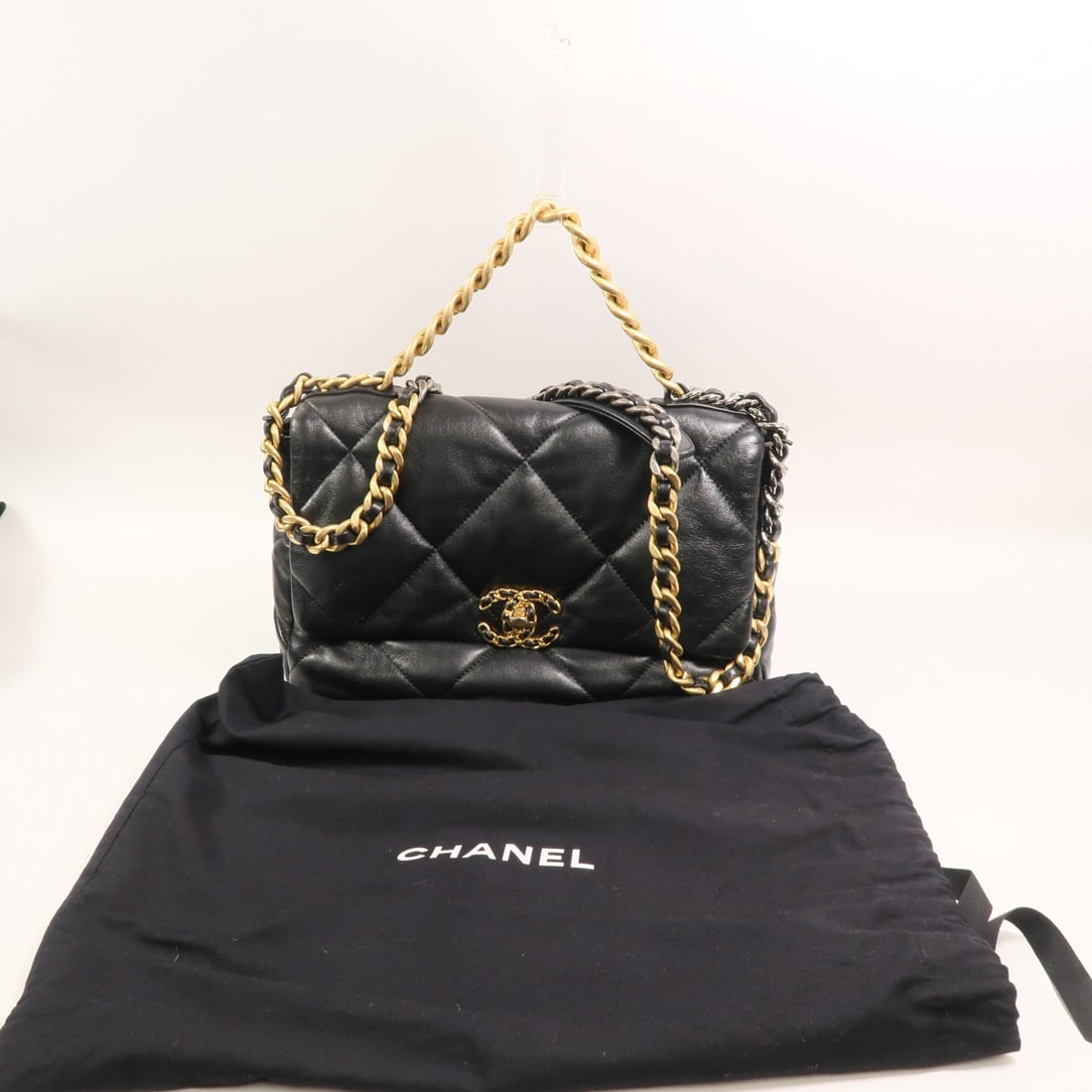 Chanel 19 Medium Black - 10