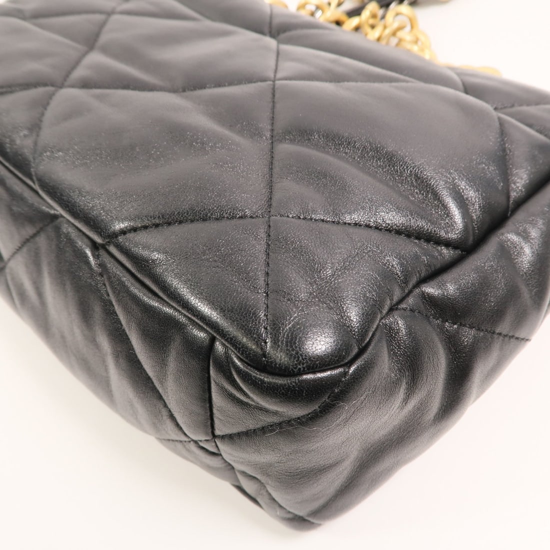Chanel 19 Medium Black - 13