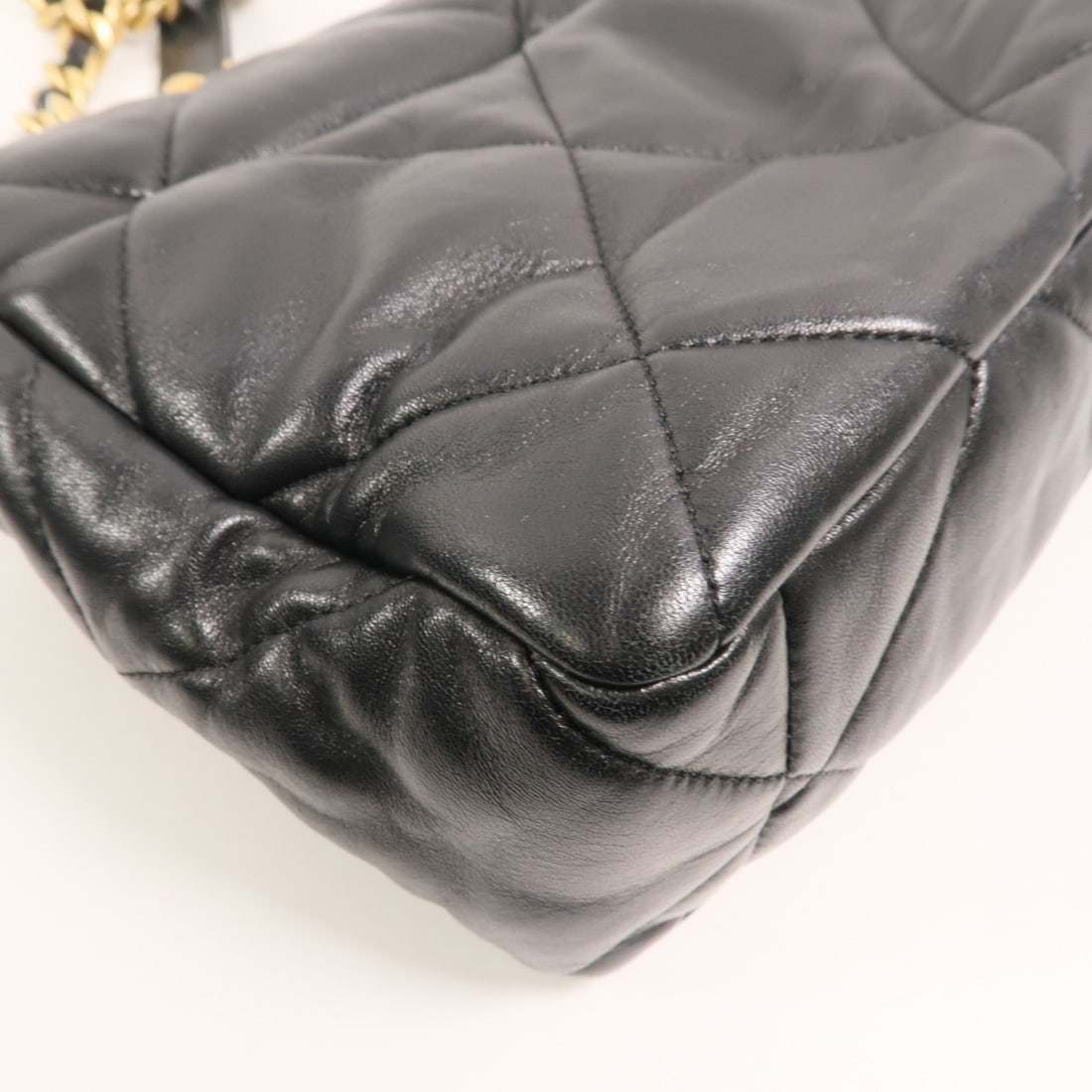 Chanel 19 Medium Black - 14