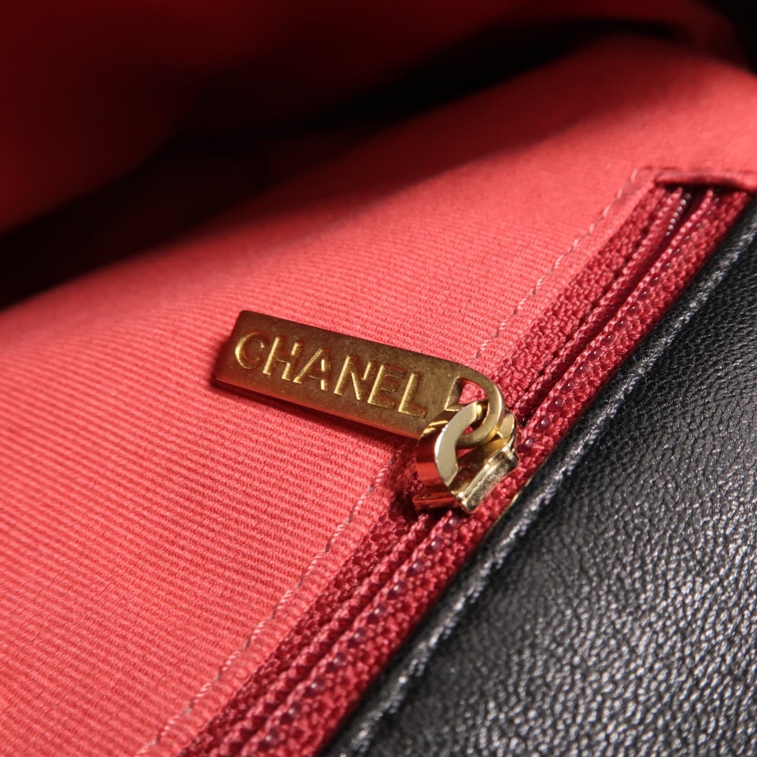 Chanel 19 Medium Black - 16