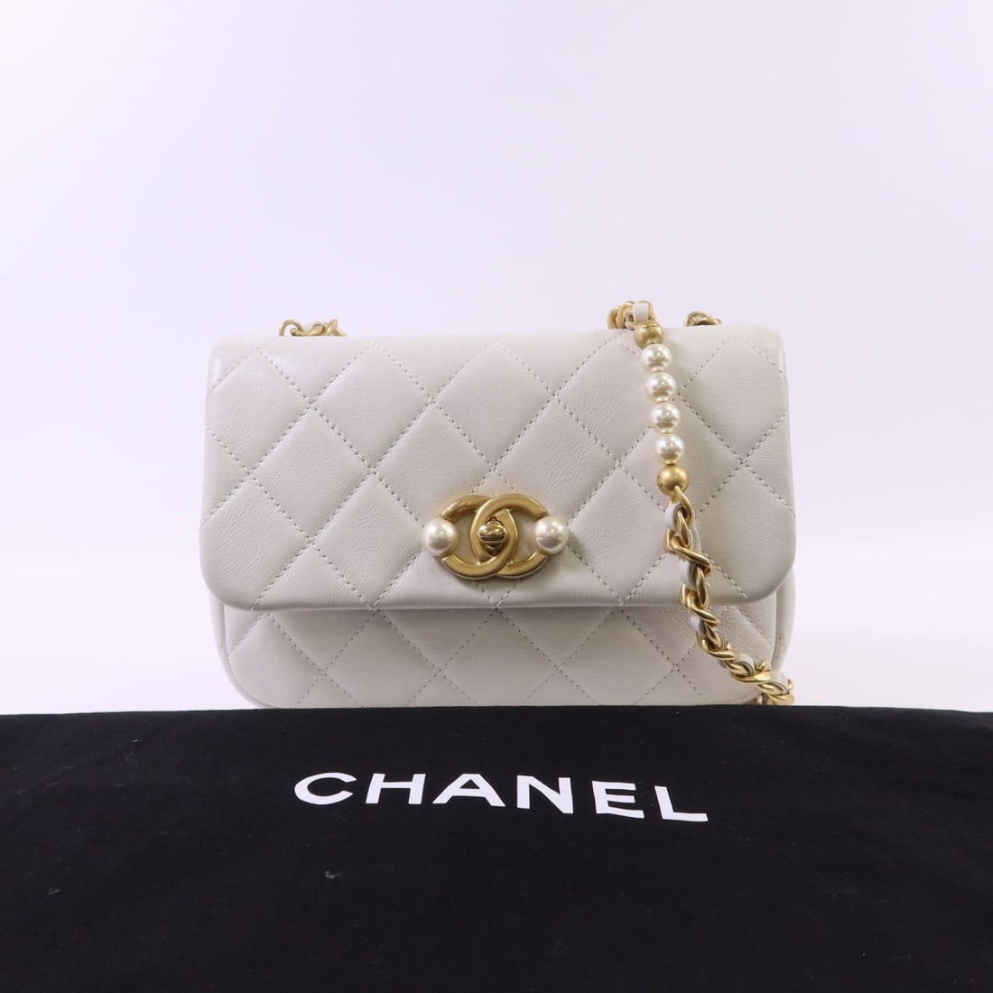 Chanel Shoulder Bag White - 19
