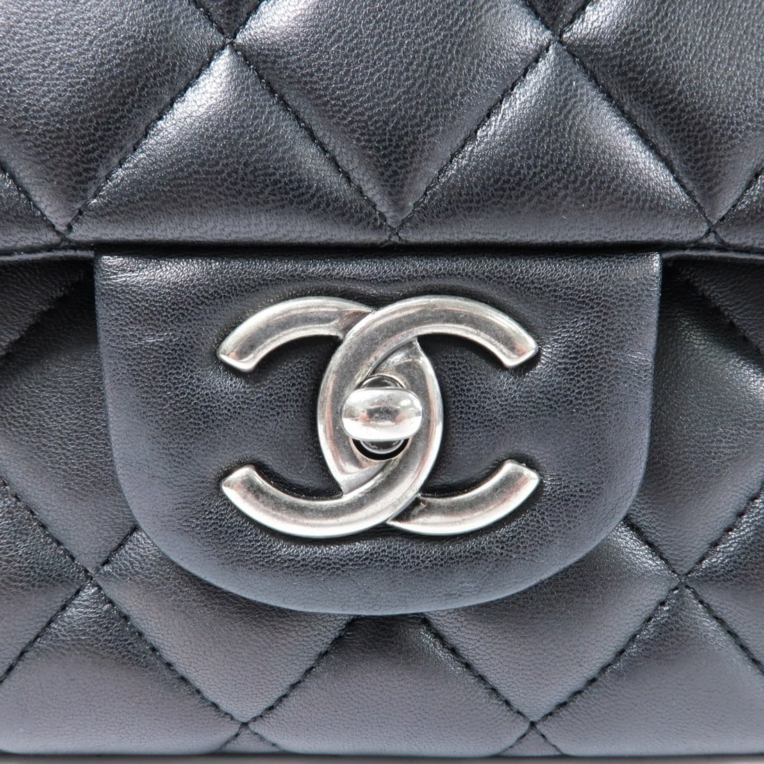 Chanel Maxi Classic Black - 7