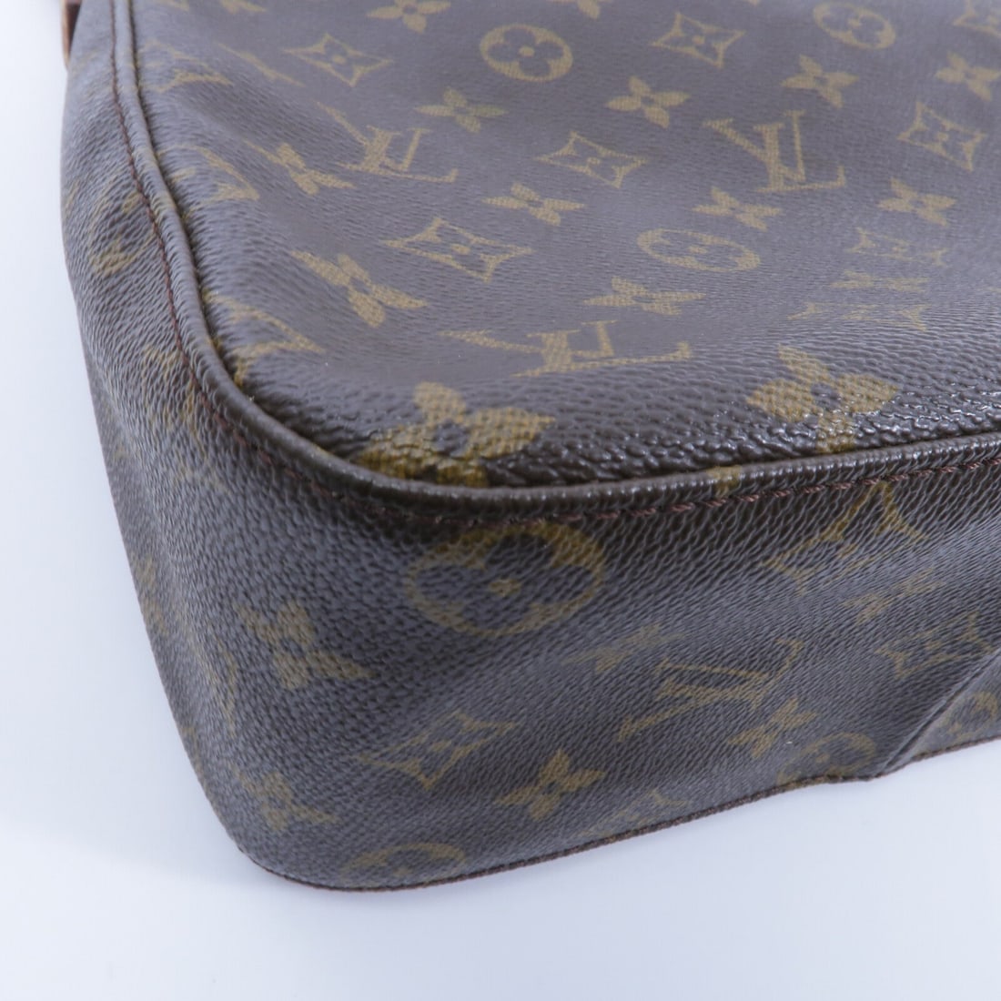 LV Looping MM Monogram Shoulder Bag - 9