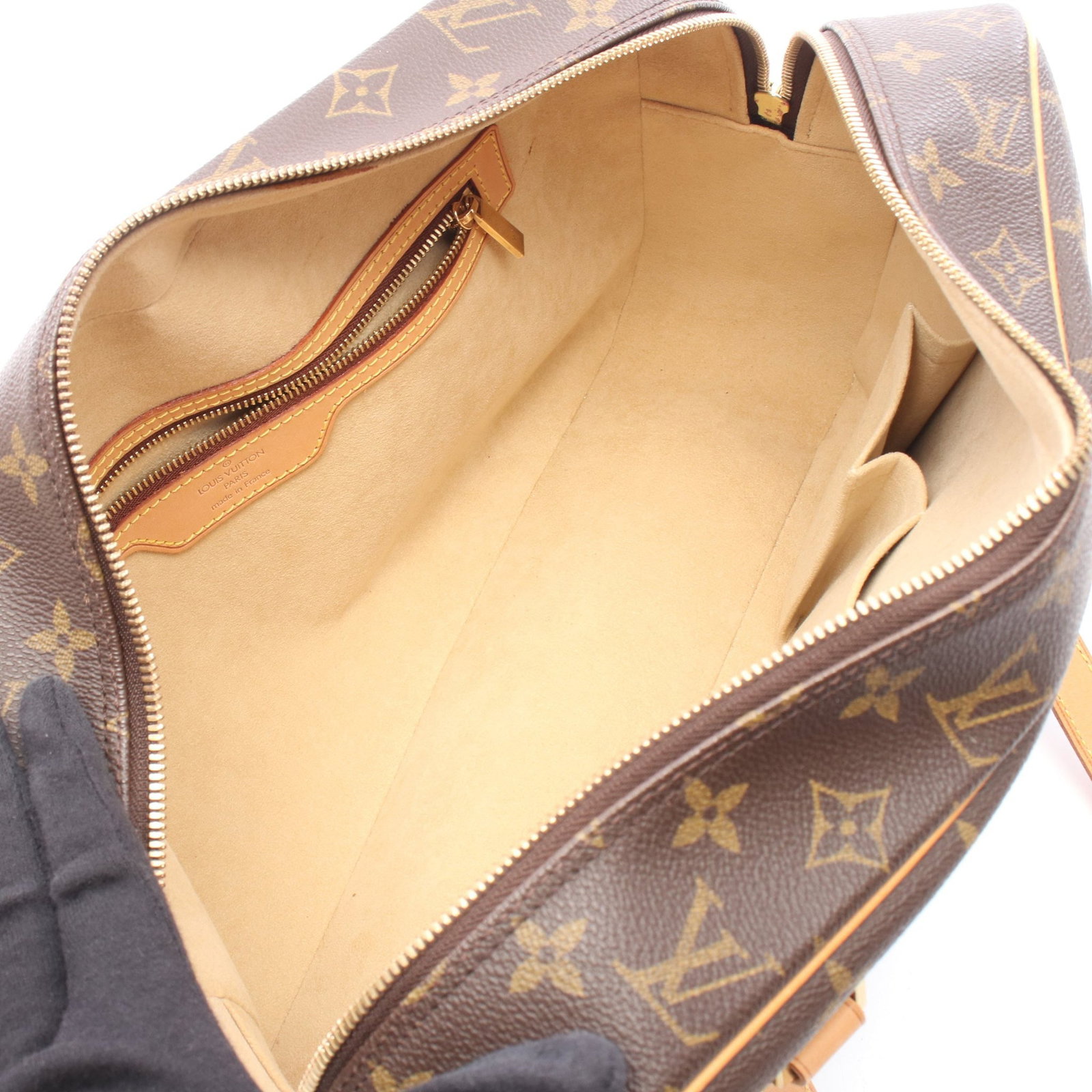 LV Cite GM Monogram Shoulder Bag - 3