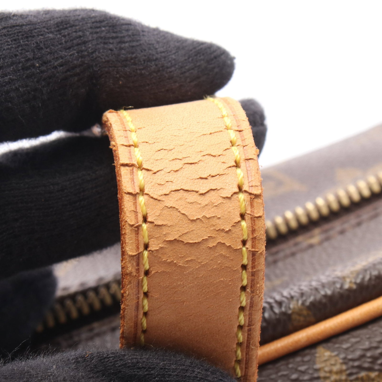 LV Cite GM Monogram Shoulder Bag - 6