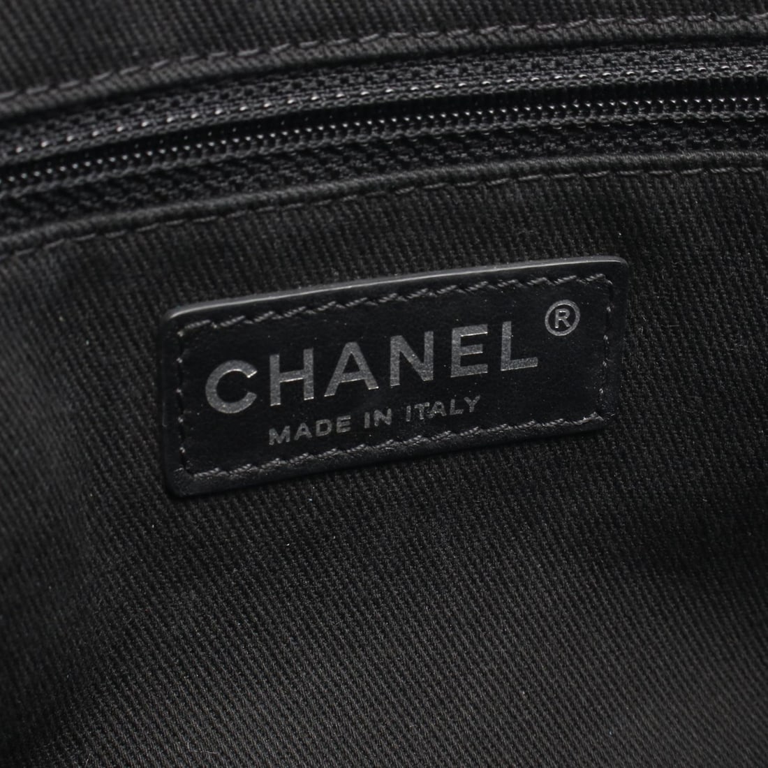 Chanel Chain Shoulder Bag Black - 4