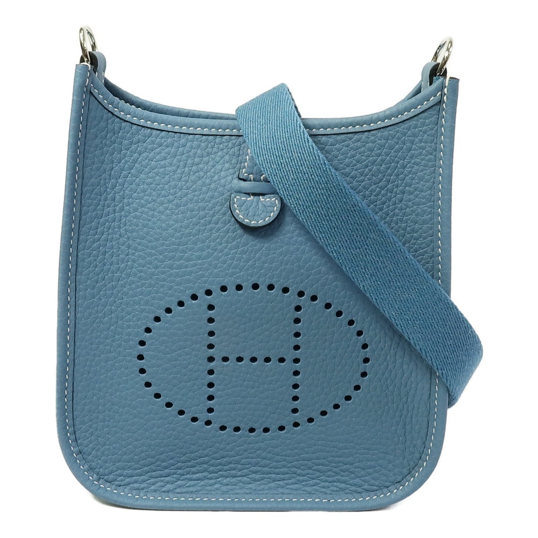 Hermes Evelyne TPM Blue Jean: Authentic and authenticated Hermes Evelyne TPM shoulder bag in New Blue Jean Taurillon Clemence calfskin. Approx. 17W x 19H x 5.5D cm with 111 cm strap. Includes box, storage bags, and shoulder strap.