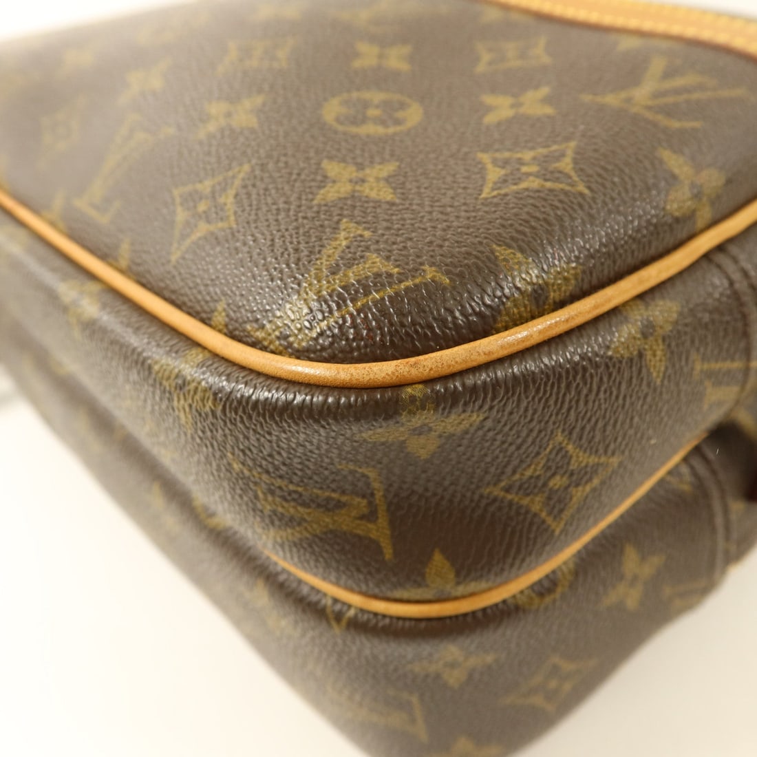 Louis Vuitton Reporter PM Monogram - 12