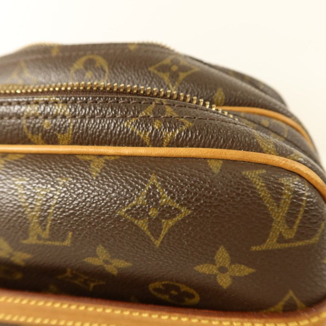Louis Vuitton Reporter PM Monogram - 17