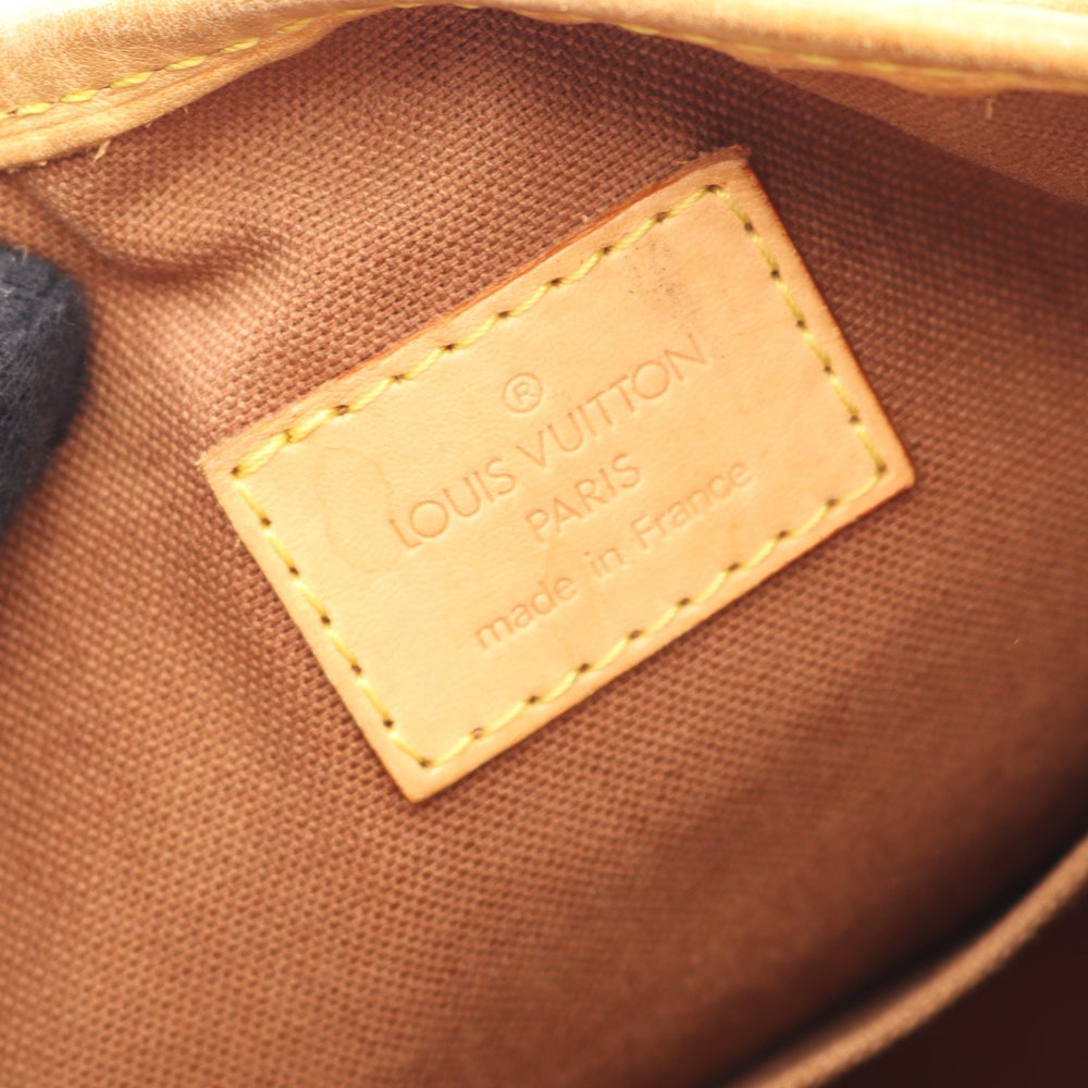 Louis Vuitton Batignolles Monogram Bag - 4
