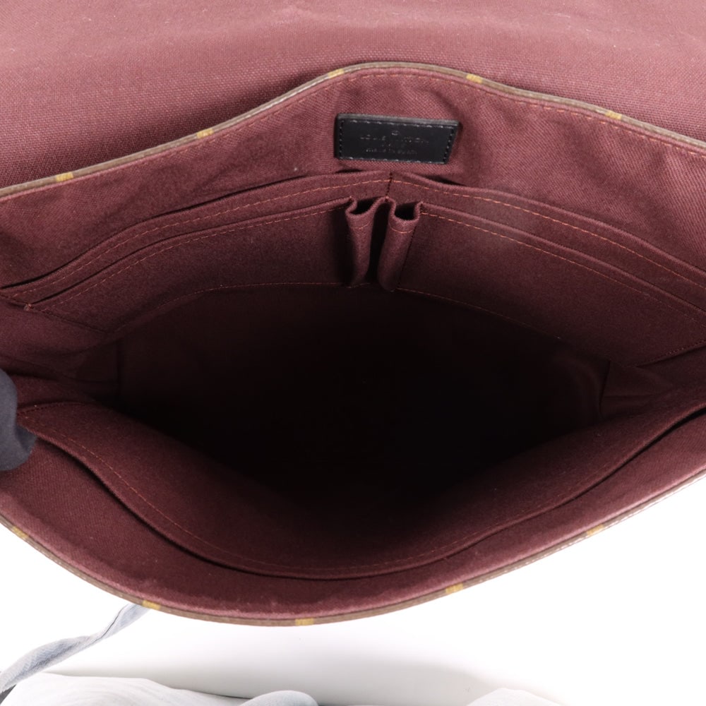 Louis Vuitton District MM Macassar - 11