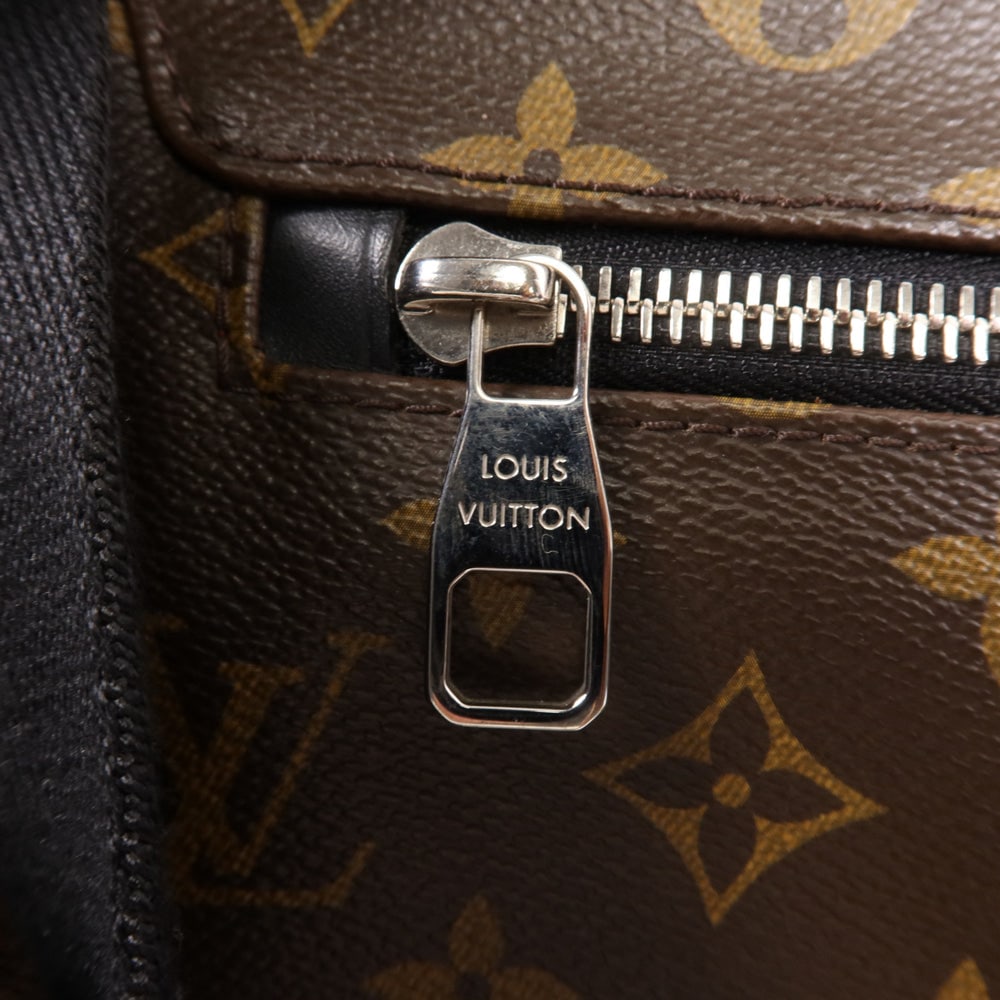 Louis Vuitton District MM Macassar - 16