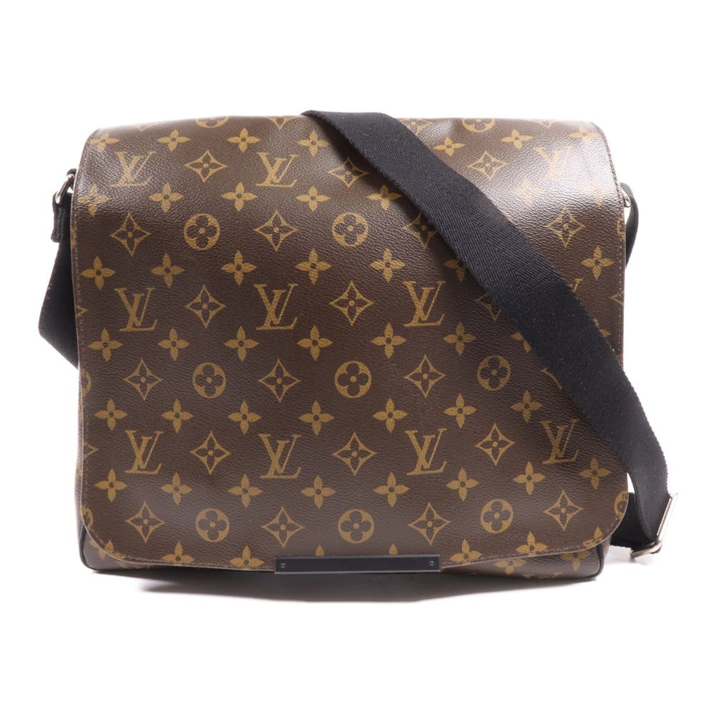 Louis Vuitton District MM Macassar: Authenticated genuine Louis Vuitton Distrist District MM shoulder bag in brown Monogram Macassar PVC coated canvas with silver-tone hardware. Product no. CA3183. Approx. W31 x H28 x D7 cm.