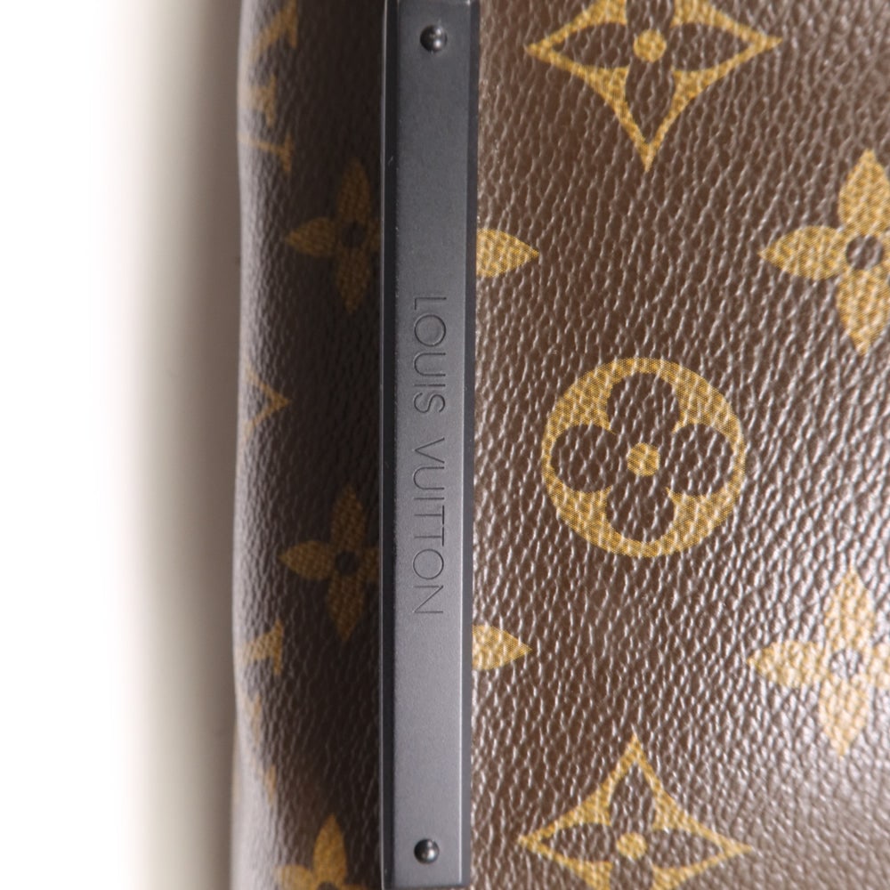 Louis Vuitton District MM Macassar - 9