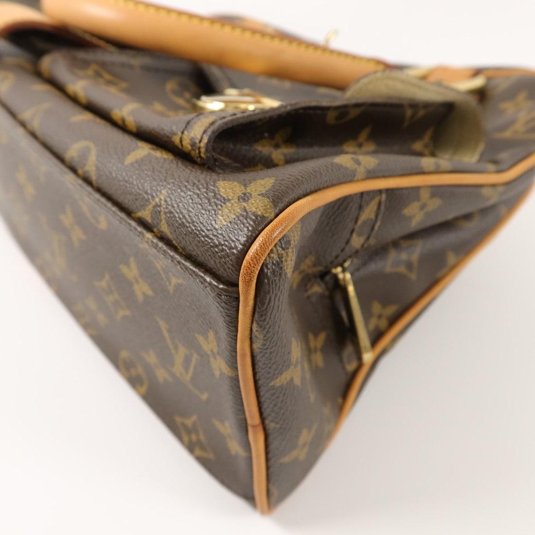 Louis Vuitton Manhattan GM - 12