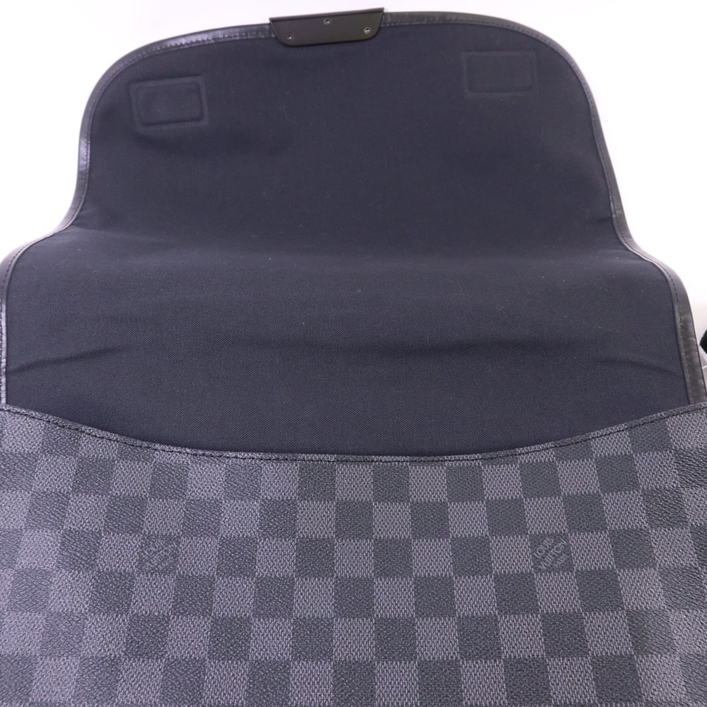 Louis Vuitton Daniel GM Graphite - 17