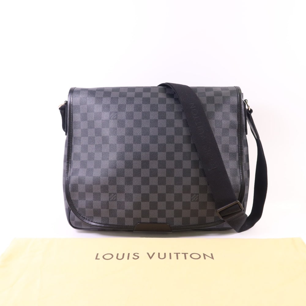 Louis Vuitton Daniel GM Graphite - 18