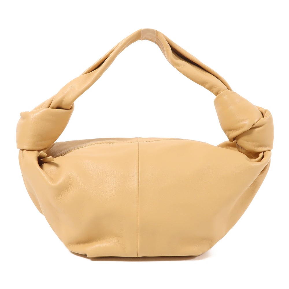 Bottega Mini Double Knot Bag: Authentic and authenticated Bottega Veneta Mini Double Knot hand bag in beige lambskin leather. Product P01443553S. Includes storage bags. Approx. 10-26 x 13 x 14 cm, handle 37 cm.