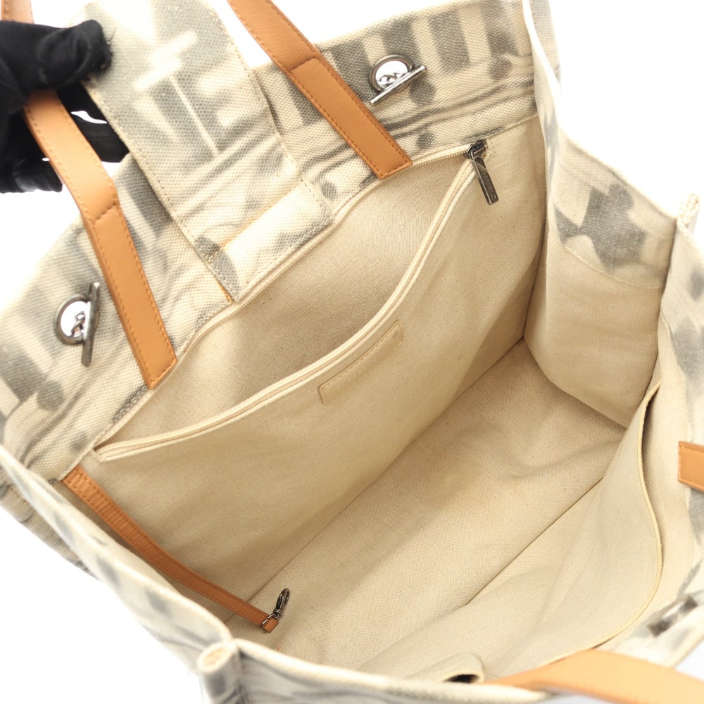 Chanel Coco Mark Chain Tote Beige - 3
