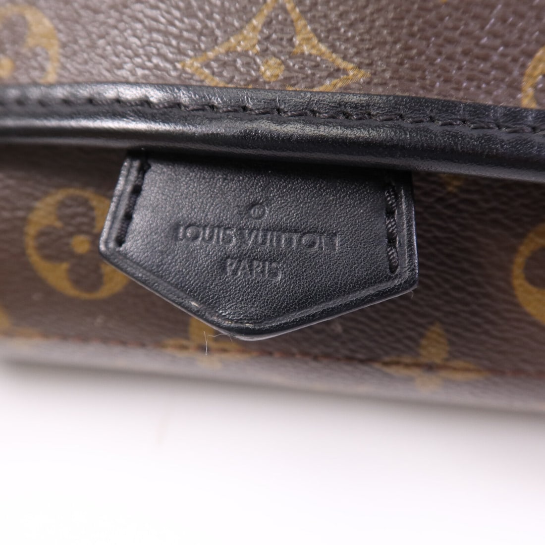 Louis Vuitton Magnetic Messenger - 10