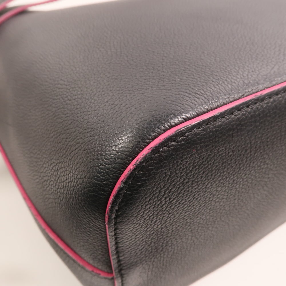 LV Lockme Bucket Black - 12