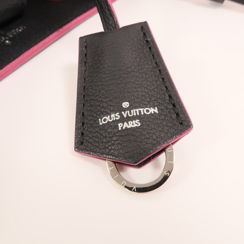 LV Lockme Bucket Black - 15