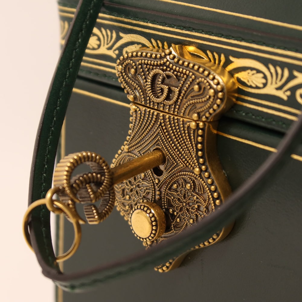 Gucci Mini Geometric Clutch - 17