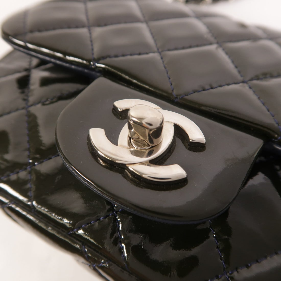 Chanel Mini Classic 17 - 10
