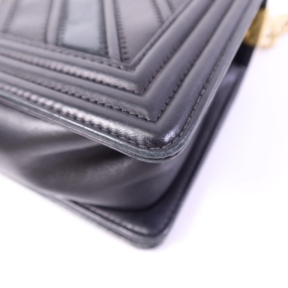 Chanel Boy 25 Chain Bag - 13