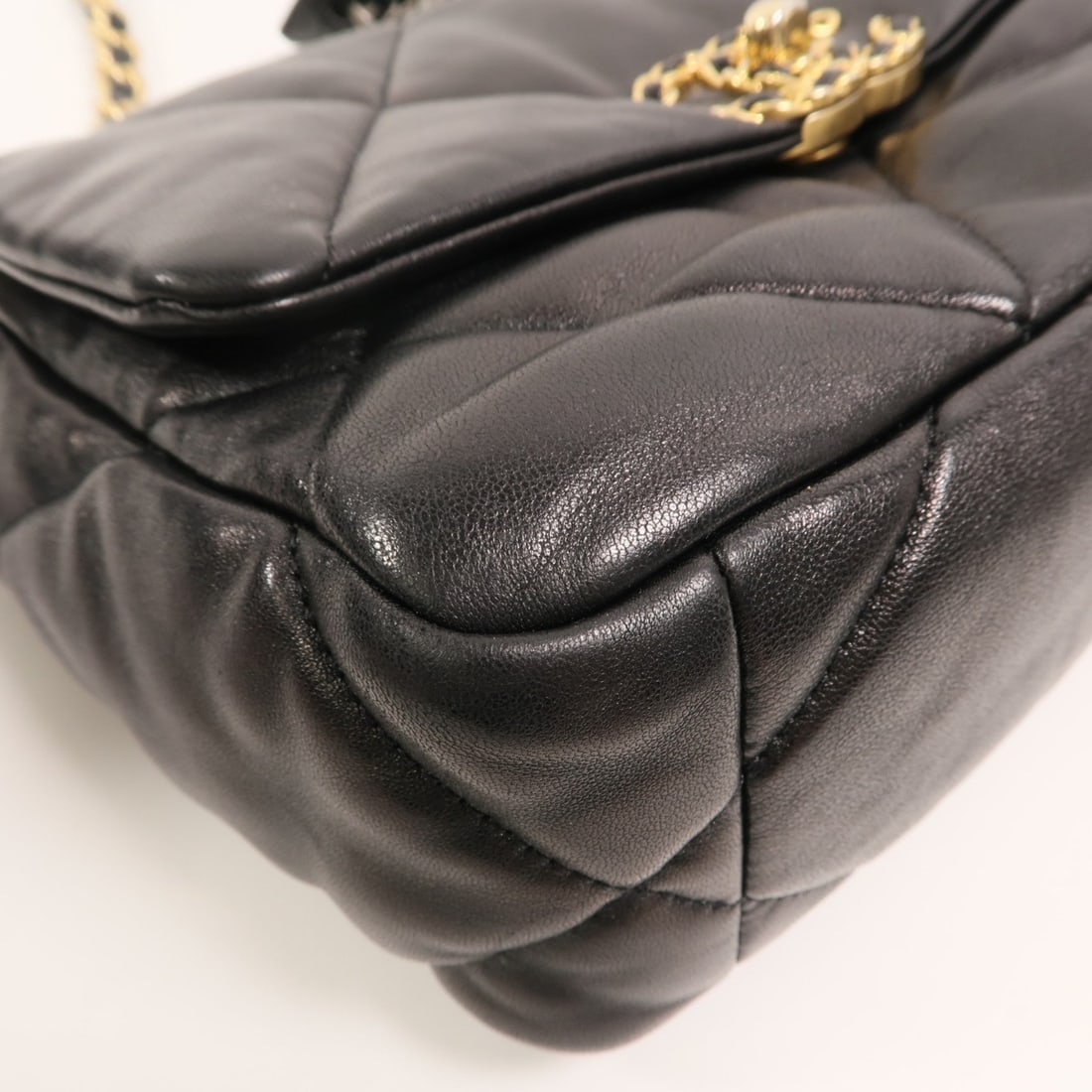 Chanel C19 Small Black - 11