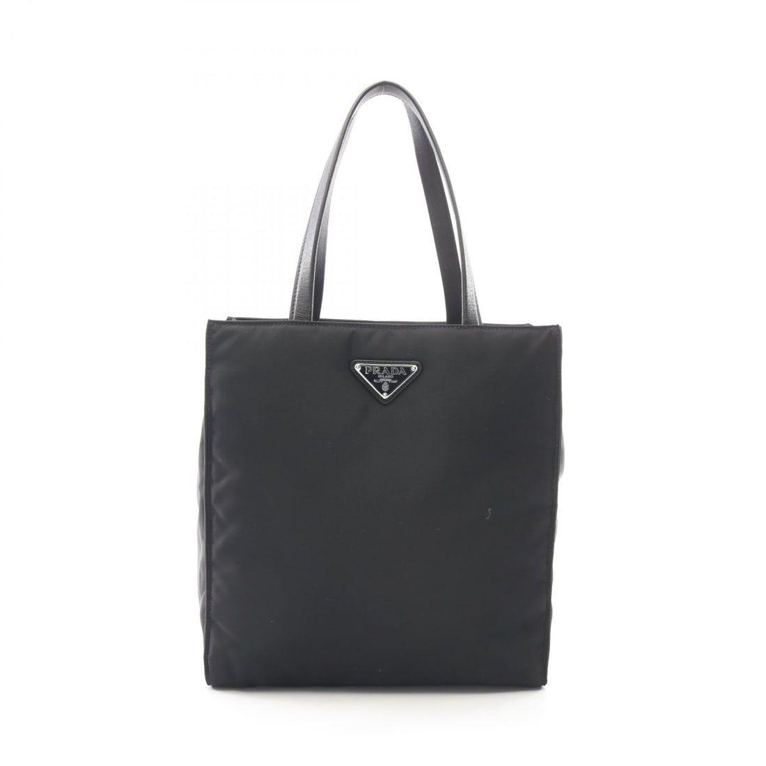 Prada Re-Nylon Tote Bag Black: Authentic and authenticated Prada Re-Nylon tote handbag in black nylon and leather. Model 1BG426. Approx. 25H x 24W x 13D cm with 41 cm handle. No accessories listed.