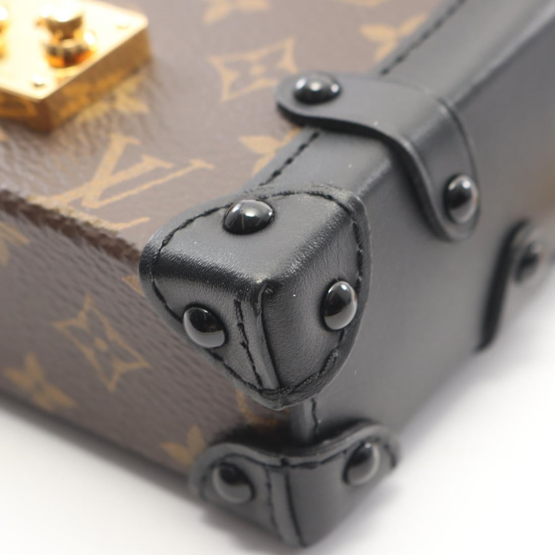 LV Essential Trunk Chain Bag - 8