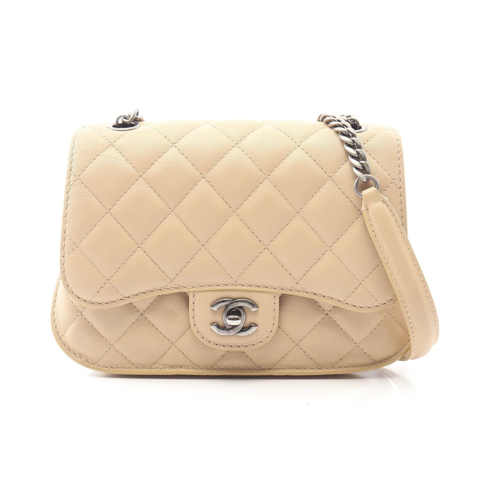 Chanel Matelasse Chain Bag Beige: Authentic and authenticated Chanel Matelasse chain shoulder bag in beige caviar skin with silver hardware. Approx. 16H x 20/23W x 3/3D cm with 111 cm strap. Includes guarantee card and serial seal.