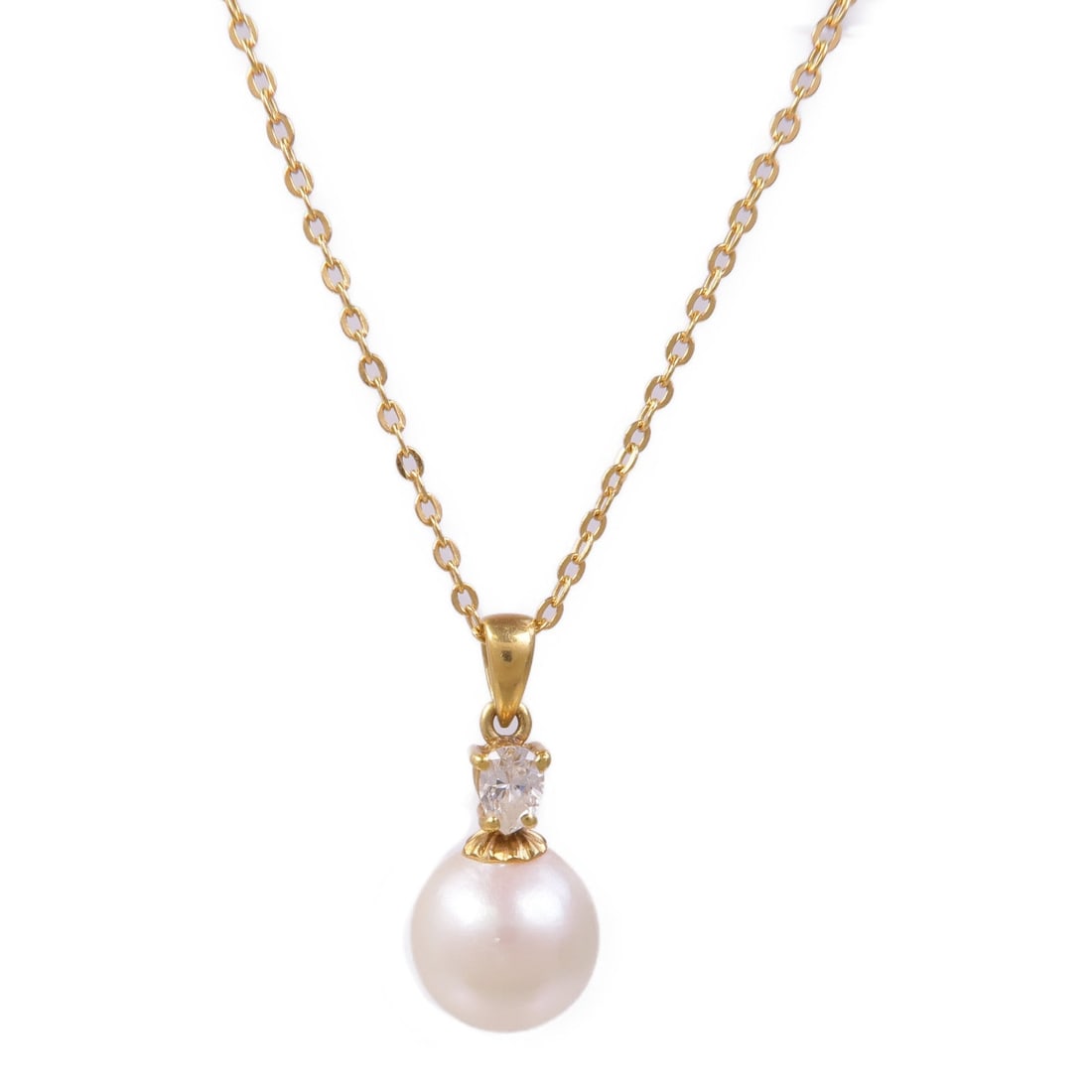 Pearl Necklace 18K Yellow Gold: Pearl necklace in 18K yellow gold.